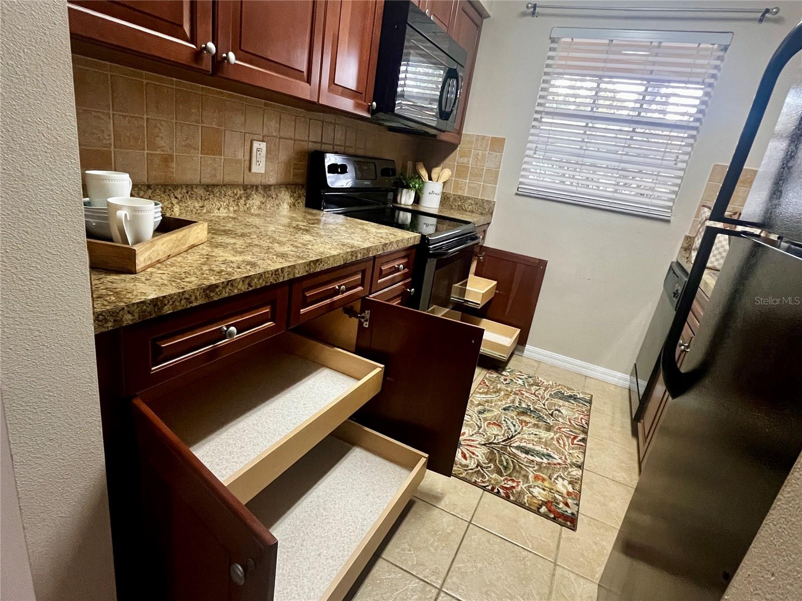 WRENWOOD CONDO - Residential