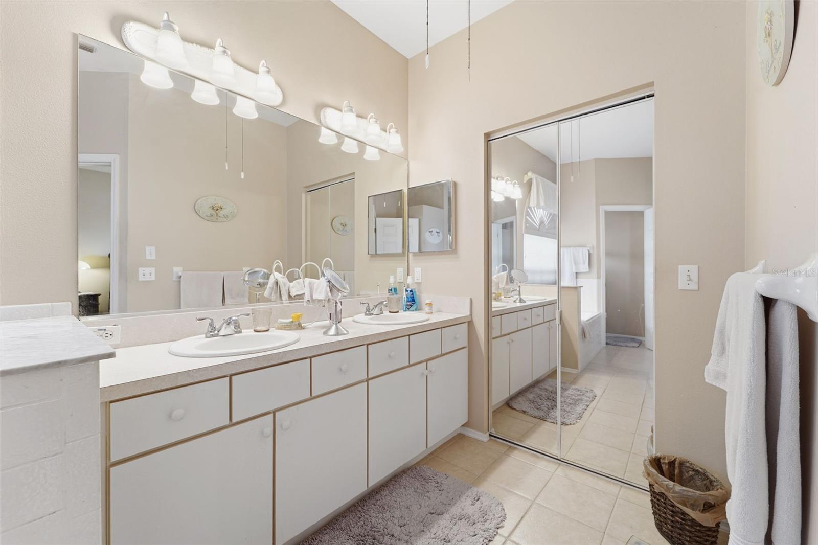 REGENCY OAKS PH I - Residential