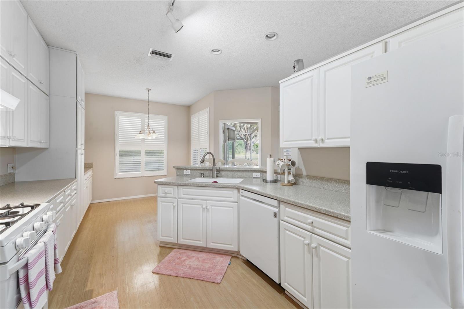 REGENCY OAKS PH I - Residential