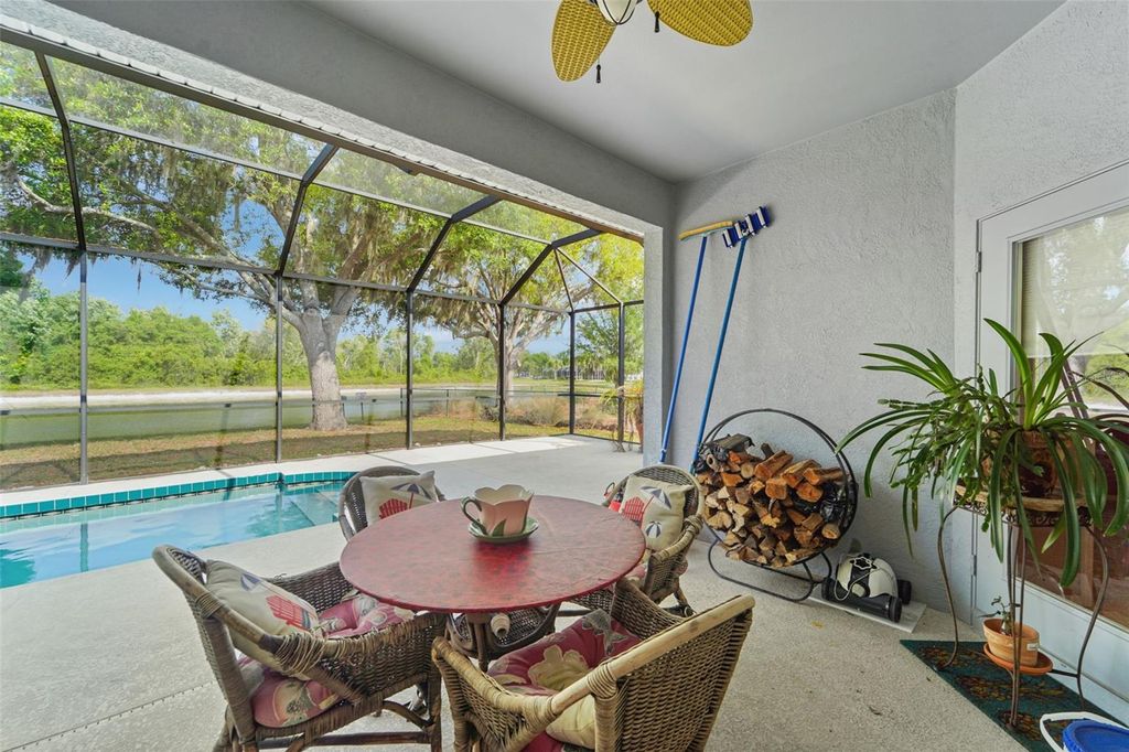 Photo of 9401 69th Avenue E, Palmetto, FL 34221 (MLS # A4688581)