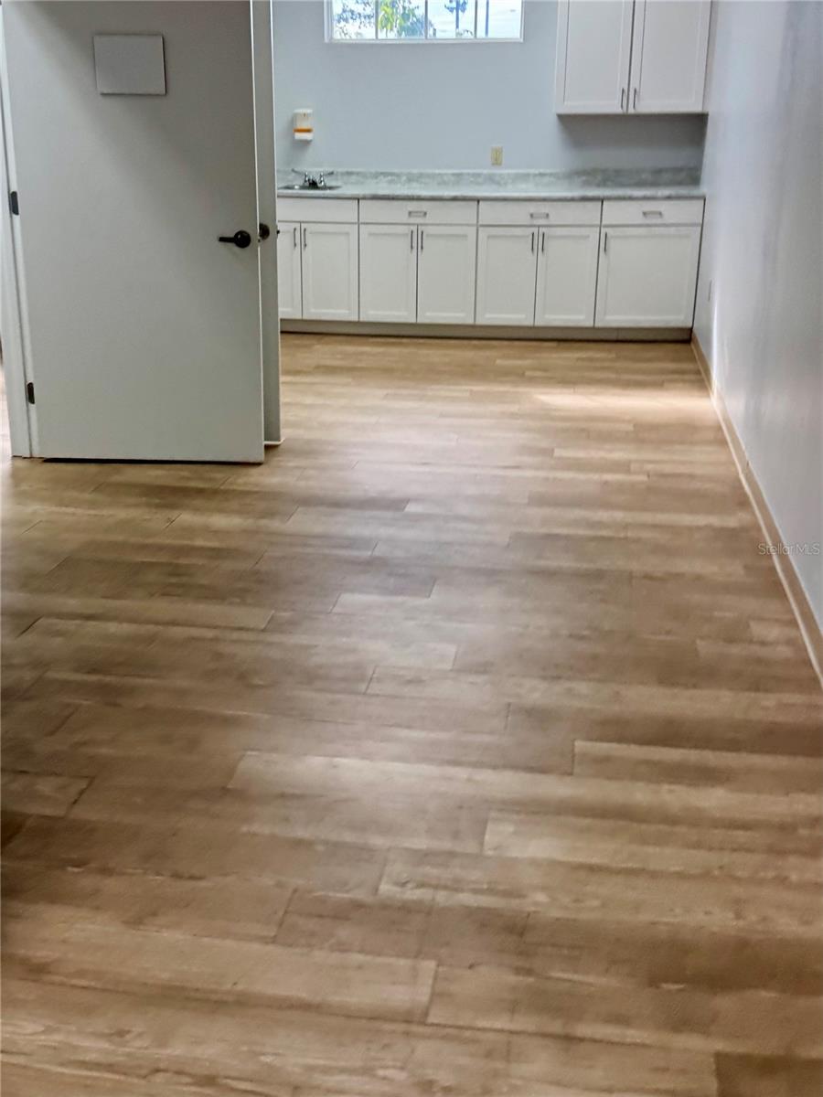 GOLDENROD CROSSINGS - Commercial Lease