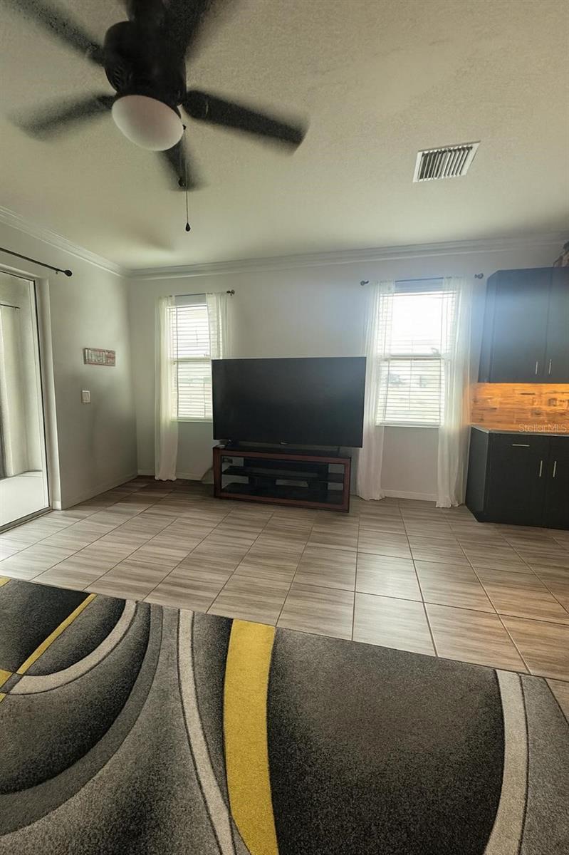 AVELAR CREEK NORTH - Residential Lease