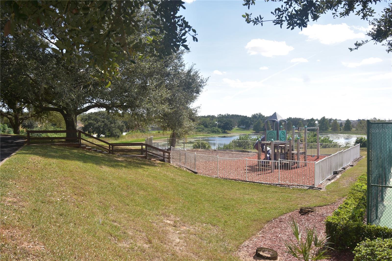 VILLAS AT SOUTHERN DUNES CONDO - Residential Lease