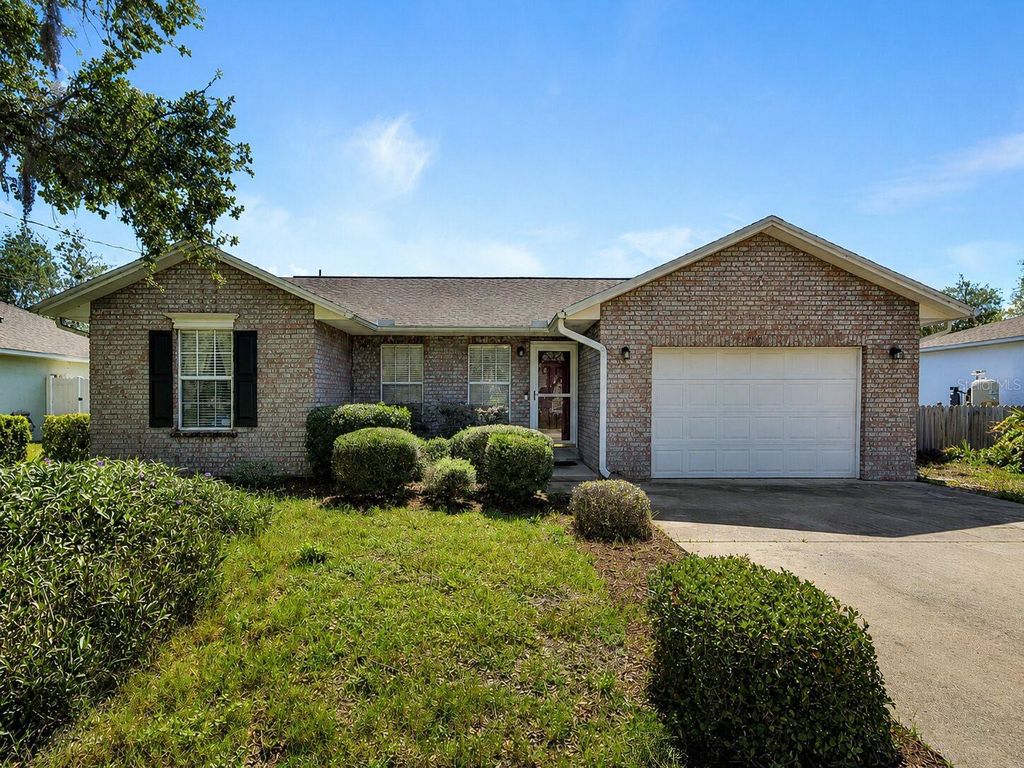 Photo of 1141 8th Avenue, Deland, FL 32724 (MLS # V4949062)