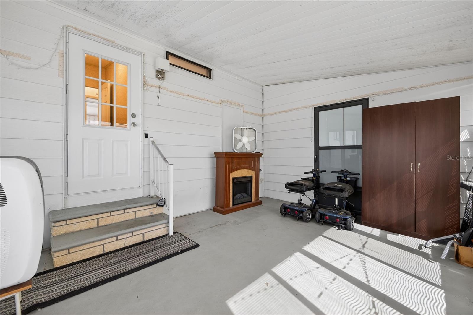 COLONY HILLS COMMUNITY - Residential