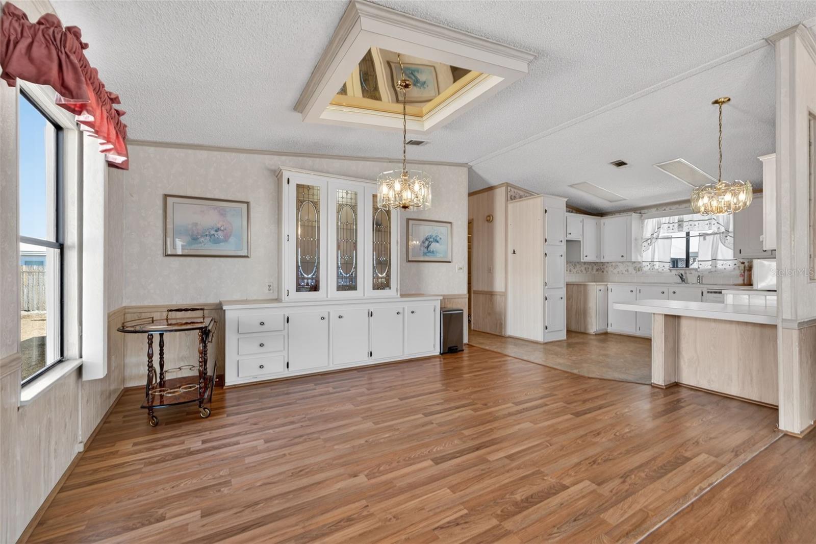 COLONY HILLS COMMUNITY - Residential