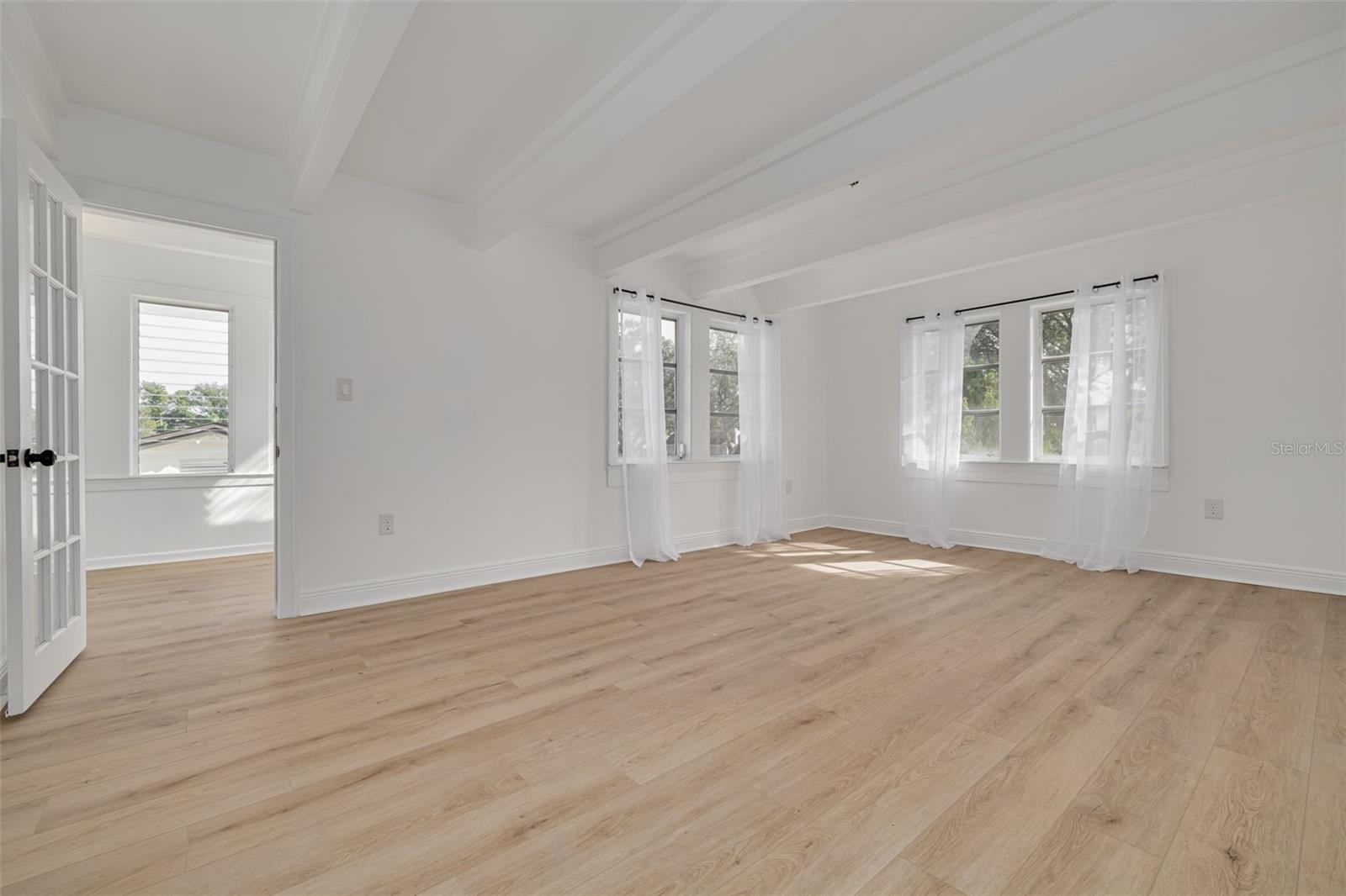 HILCREST - Residential Income