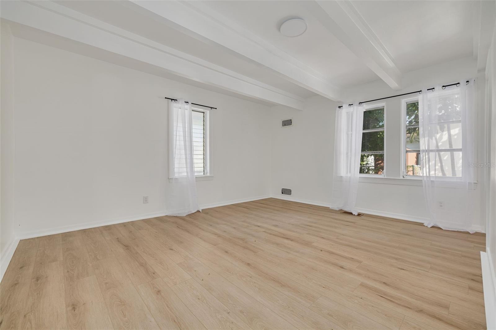 HILCREST - Residential Income