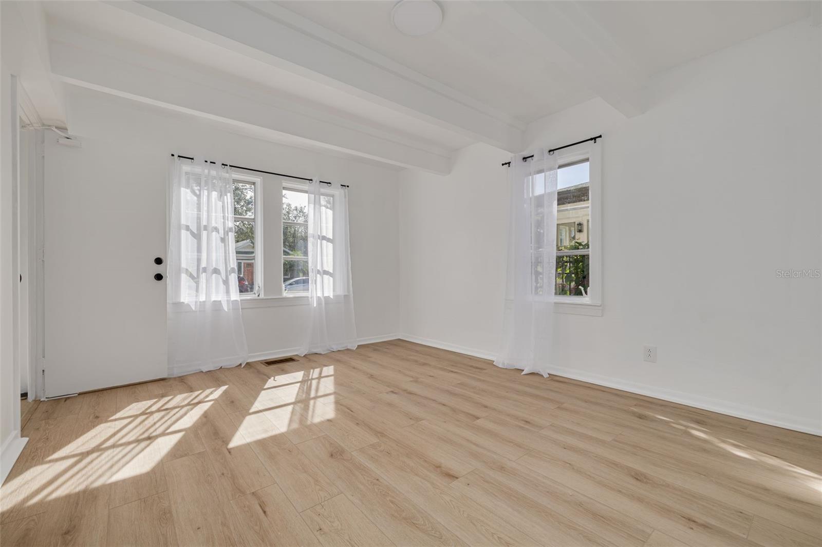 HILCREST - Residential Income