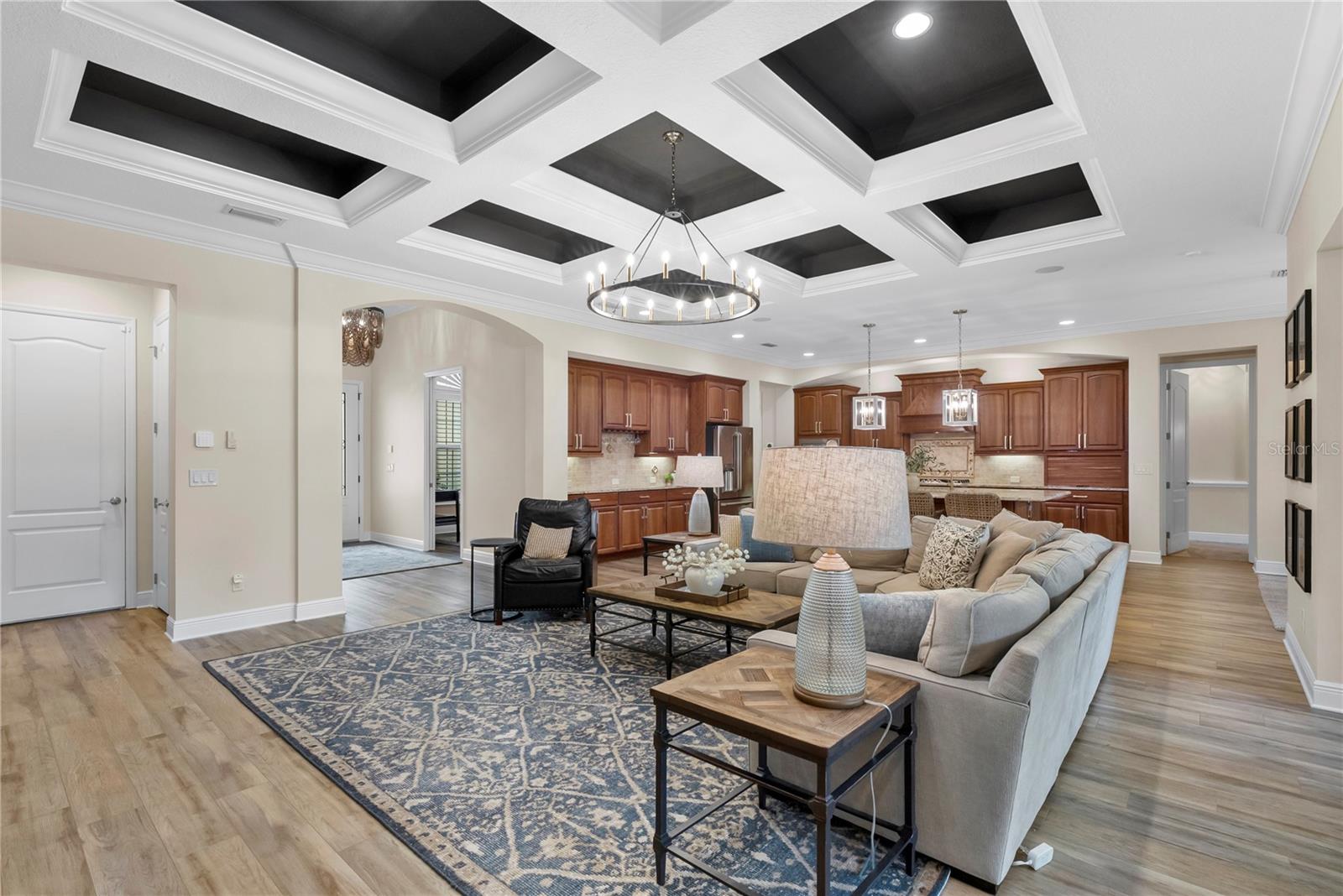 COUNTRY CLUB EAST AT LAKEWD RNCH RR - Residential