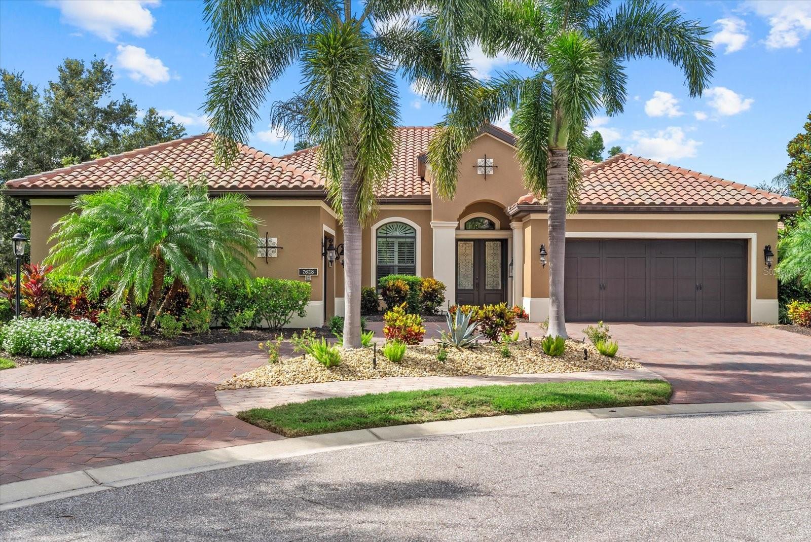 COUNTRY CLUB EAST AT LAKEWD RNCH RR - Residential