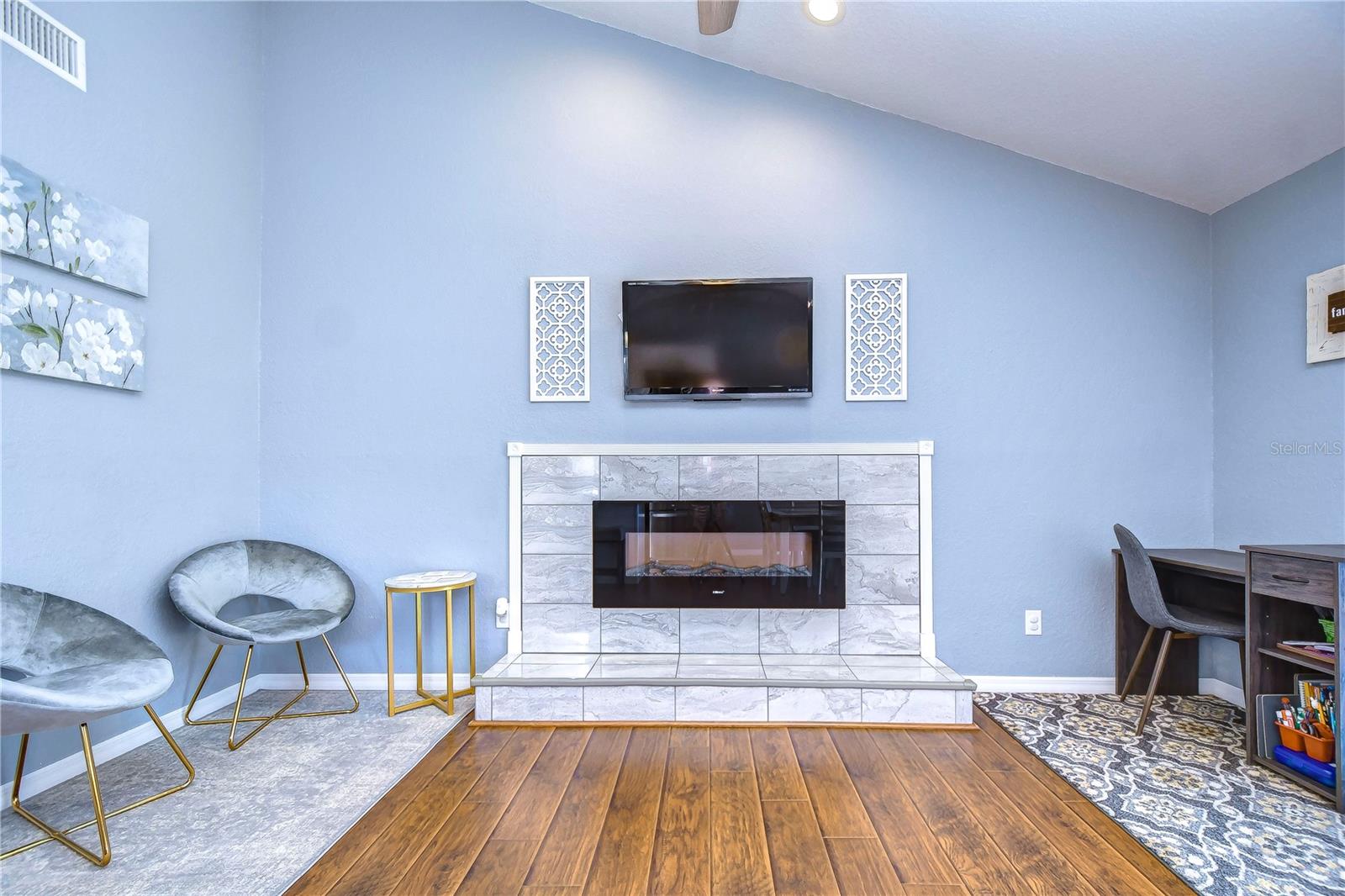 SOUTHWOOD HILLS UNIT 14 - Residential