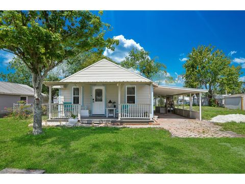 Photo of 1626 Gar Street, Saint Cloud, FL 34771 (MLS # S5127327) Photo of 1626 Gar Street, Saint Cloud, FL 34771 (MLS # S5127327)