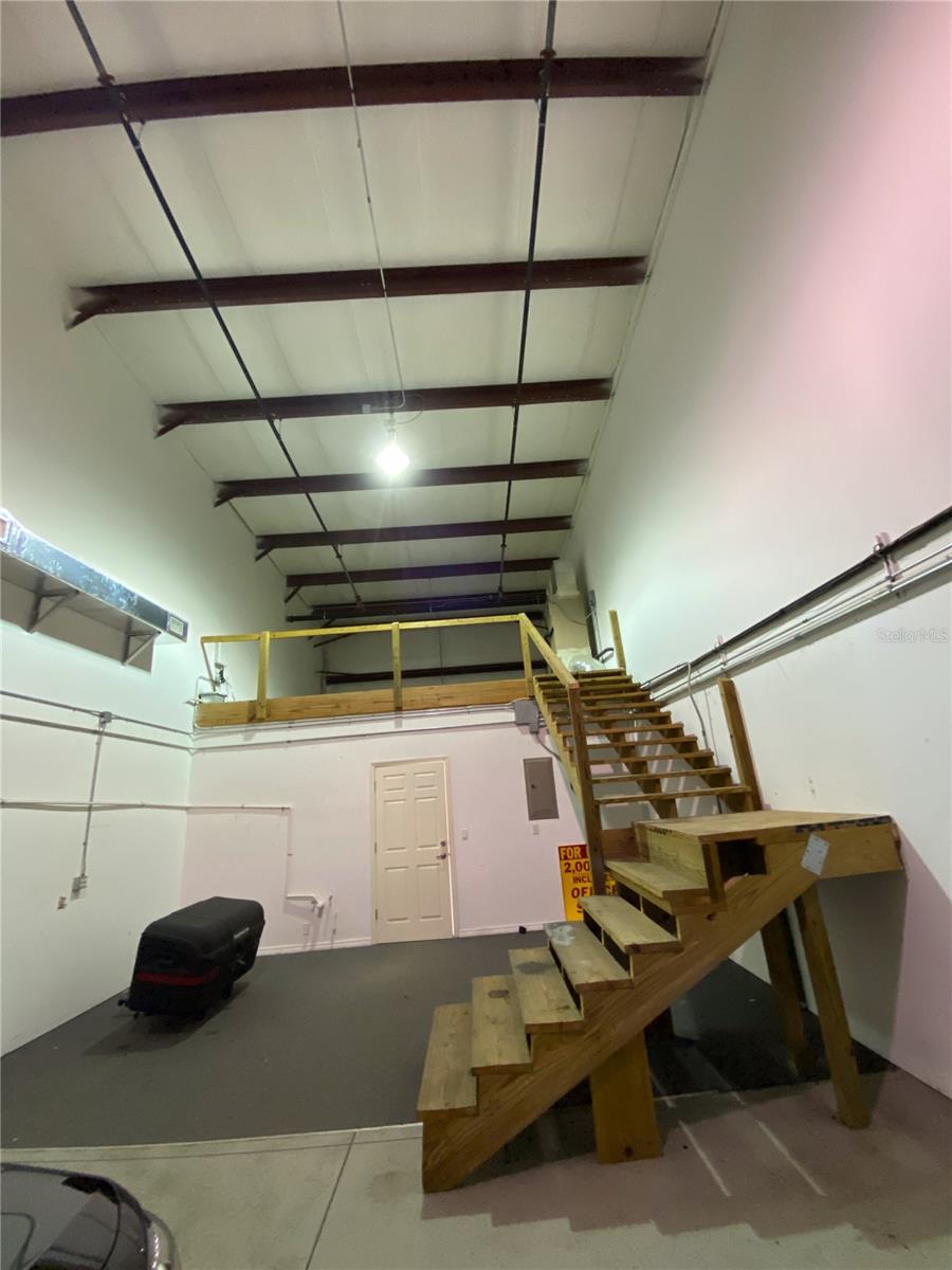 VENICE BUS SUITES 1 - Commercial Sale