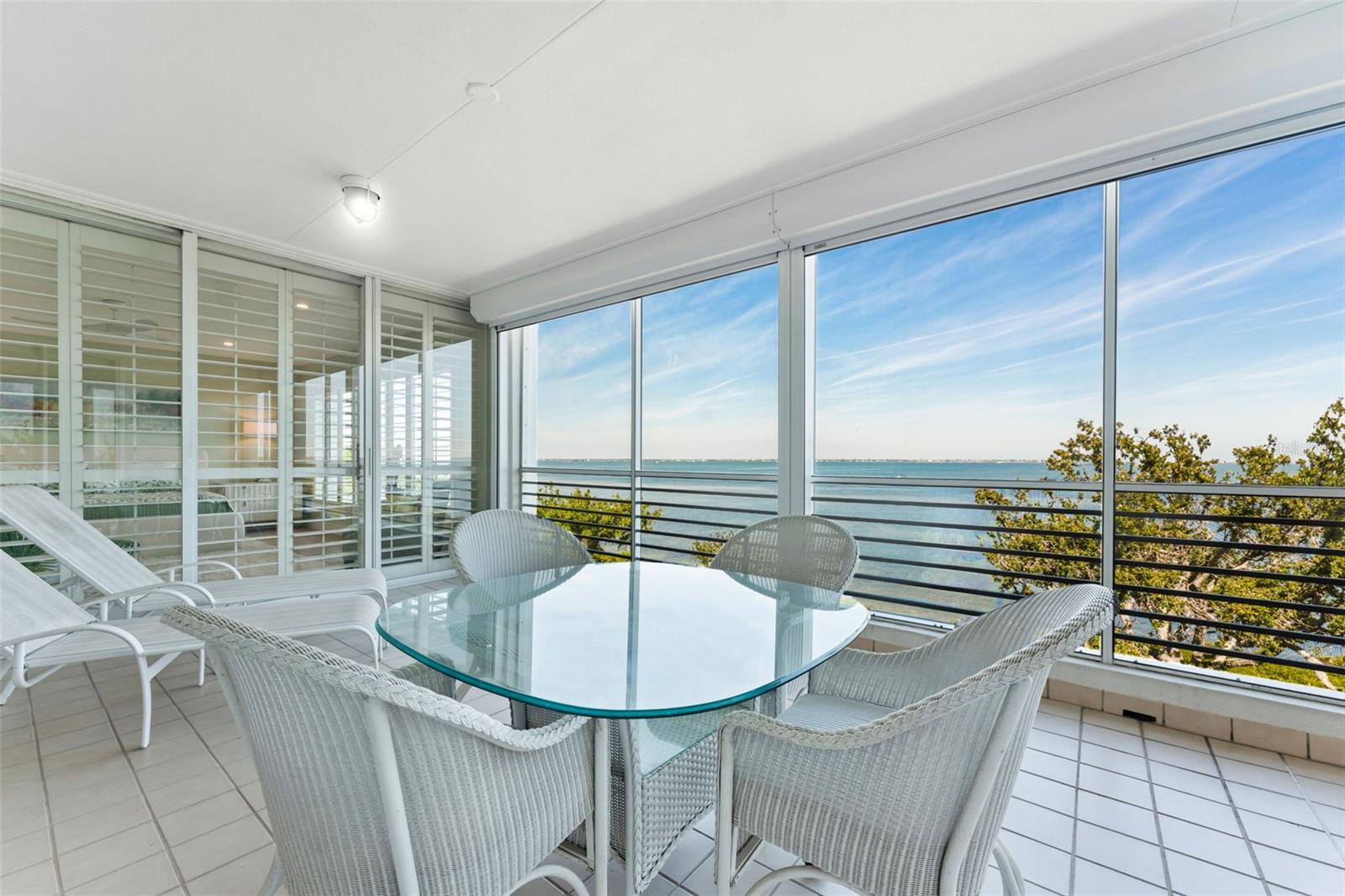 2410 HARBOURSIDE DRIVE 142