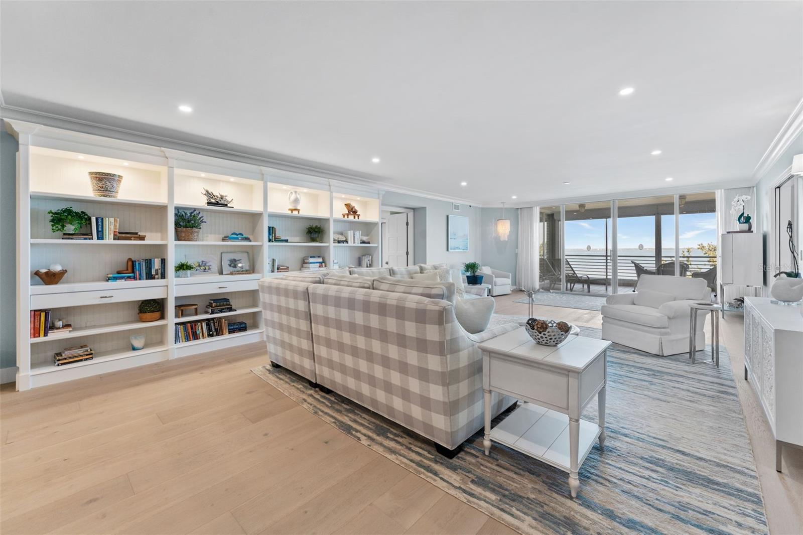 2410 HARBOURSIDE DRIVE 142