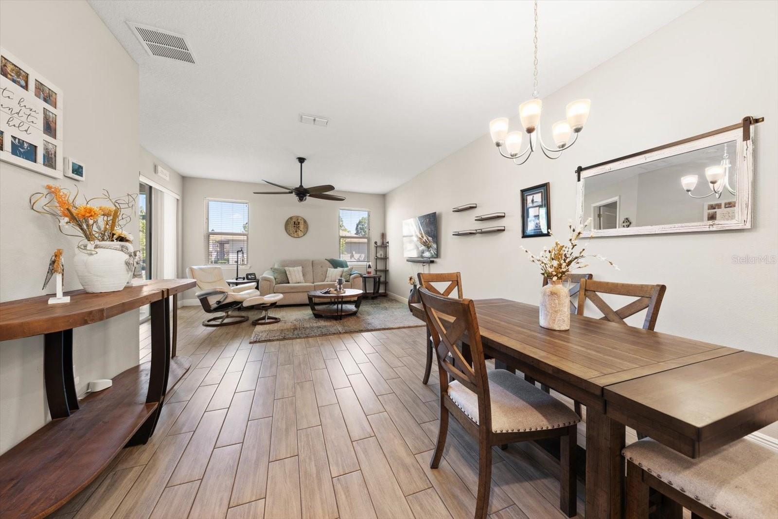 HERITAGE OAKS TWNHMS - Residential