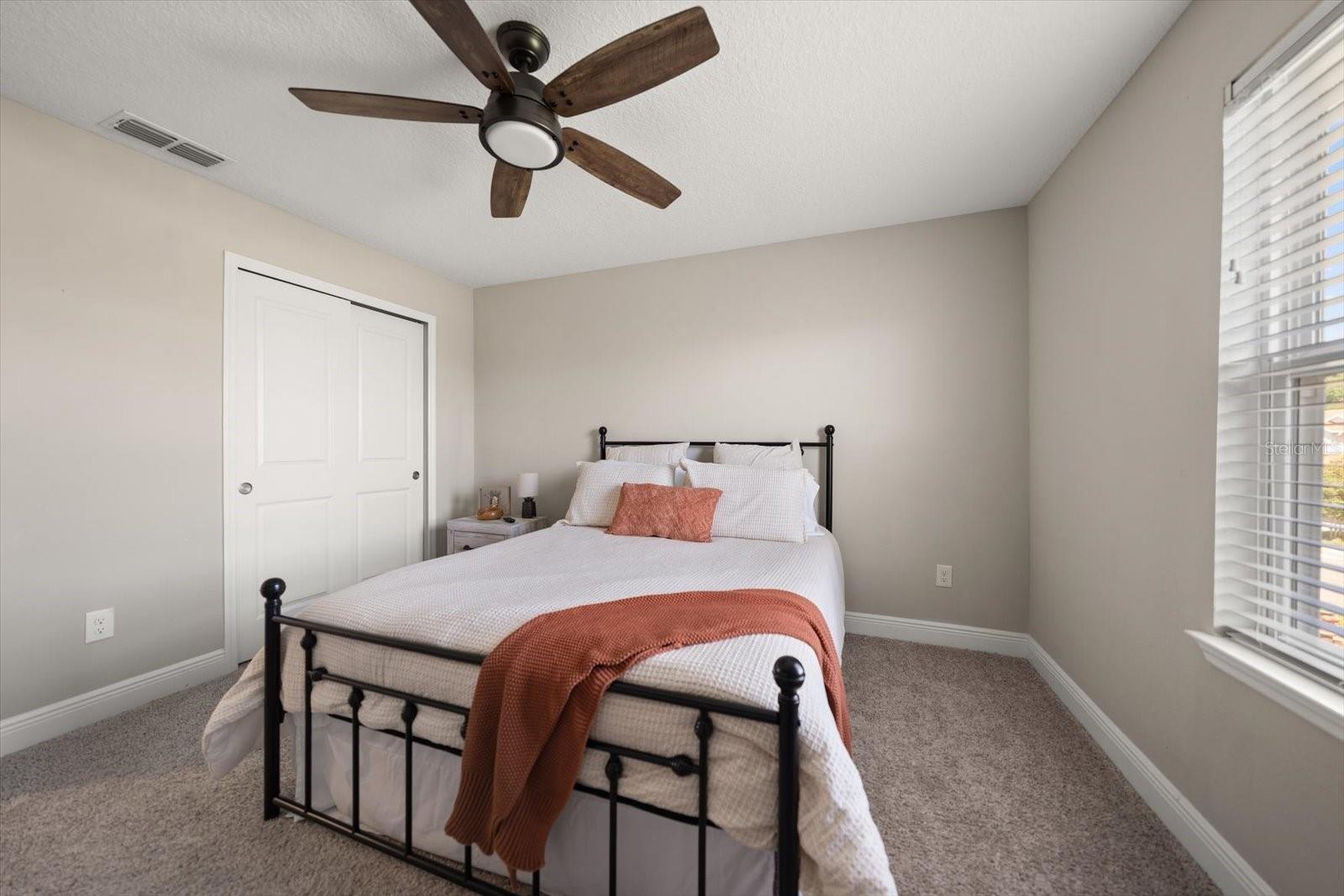 HERITAGE OAKS TWNHMS - Residential