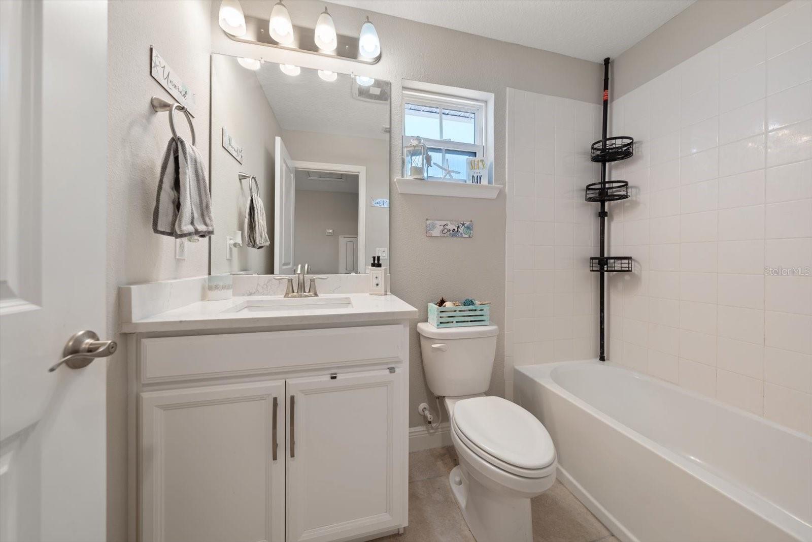 HERITAGE OAKS TWNHMS - Residential