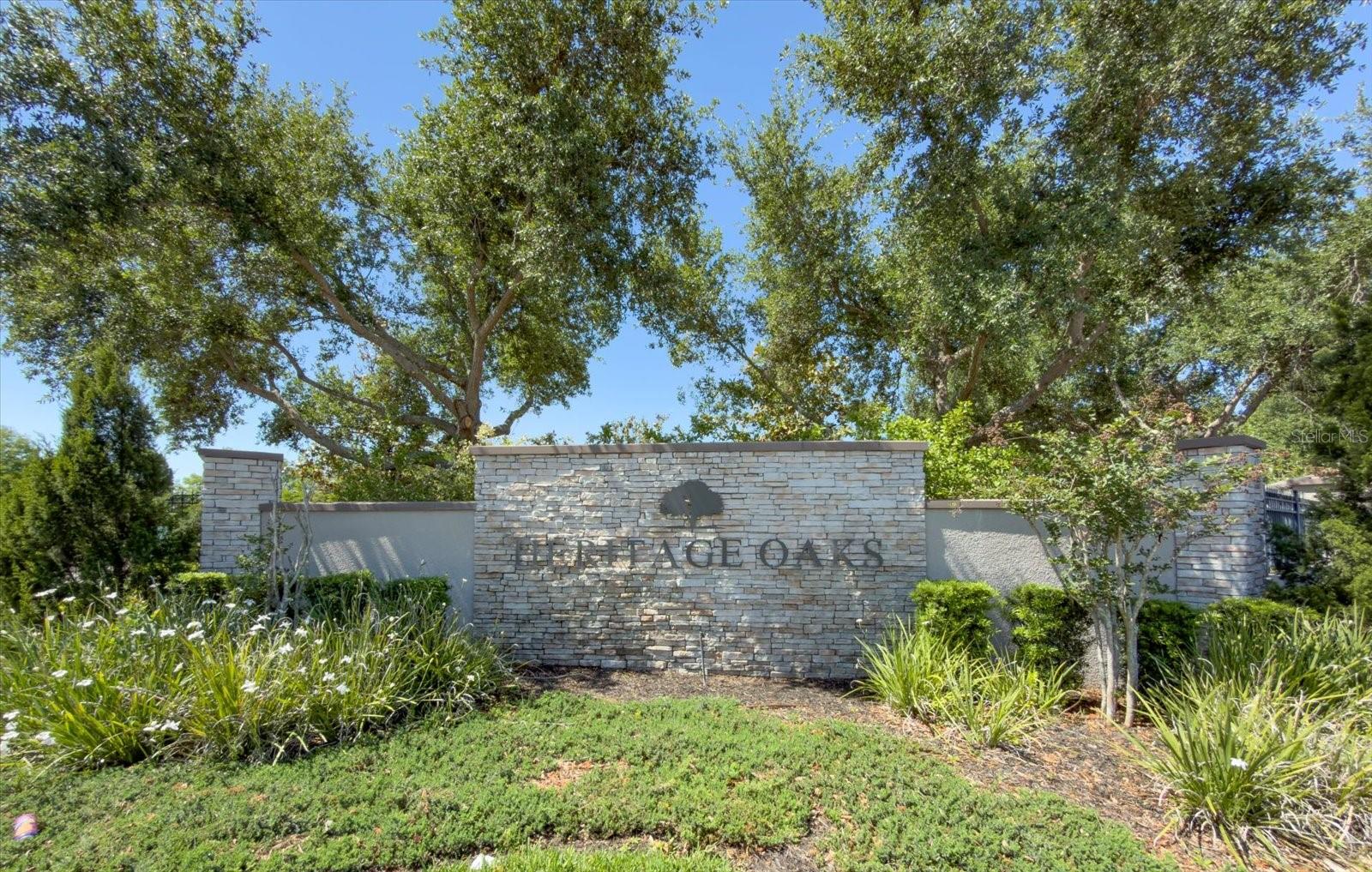 HERITAGE OAKS TWNHMS - Residential