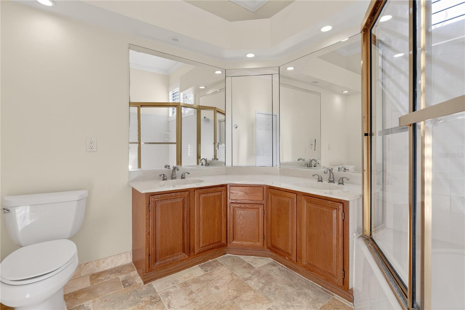 LAKE PINELOCH VILLAGE CONDO 03 - Residential