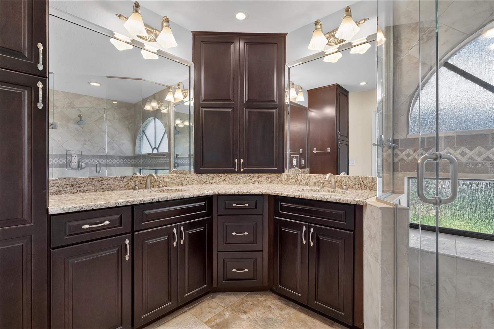 LAKE PINELOCH VILLAGE CONDO 03 - Residential