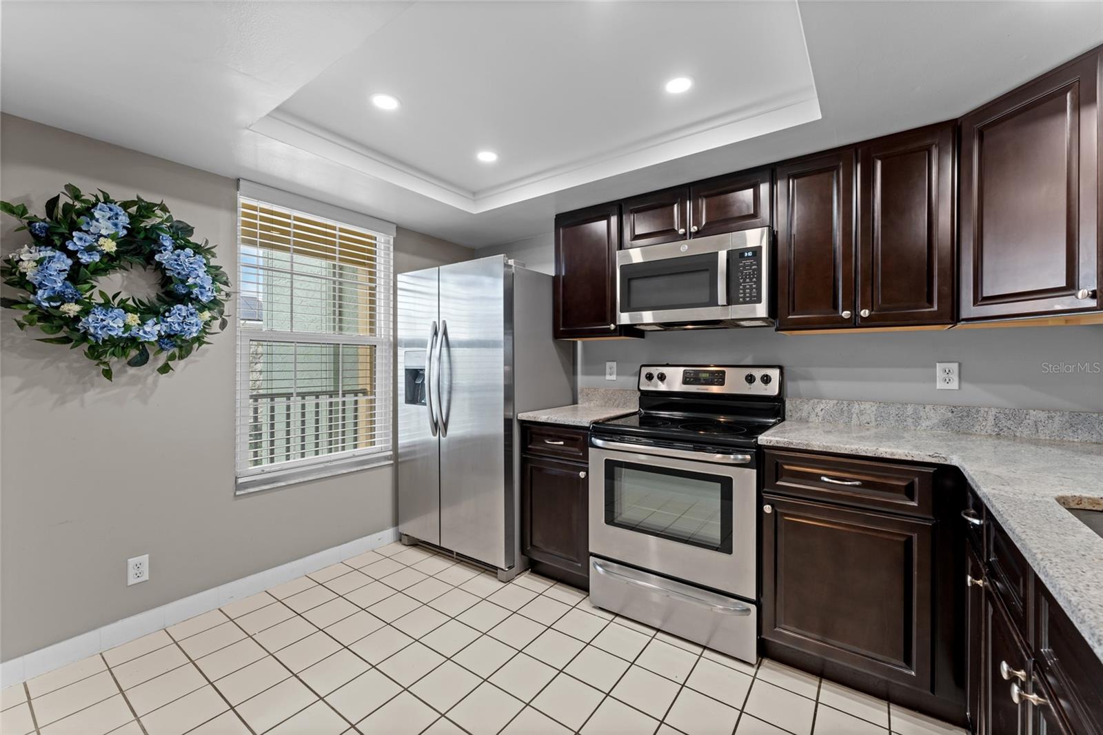 HARBOR POINTE CONDO - Residential