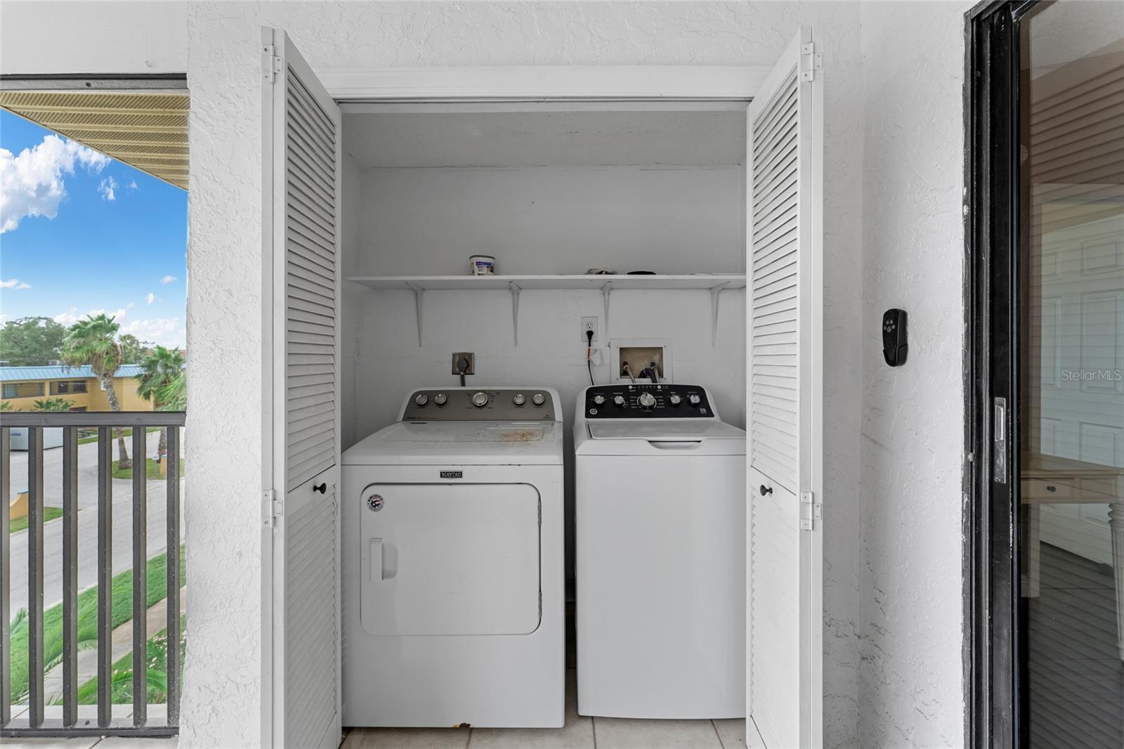 HARBOR POINTE CONDO - Residential