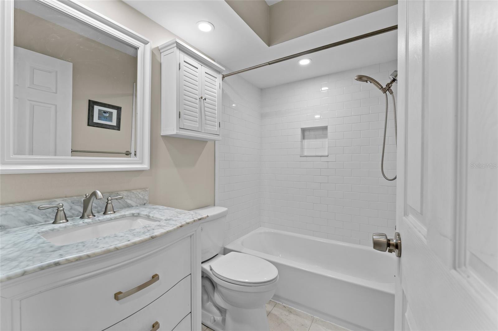 HARBOR POINTE CONDO - Residential