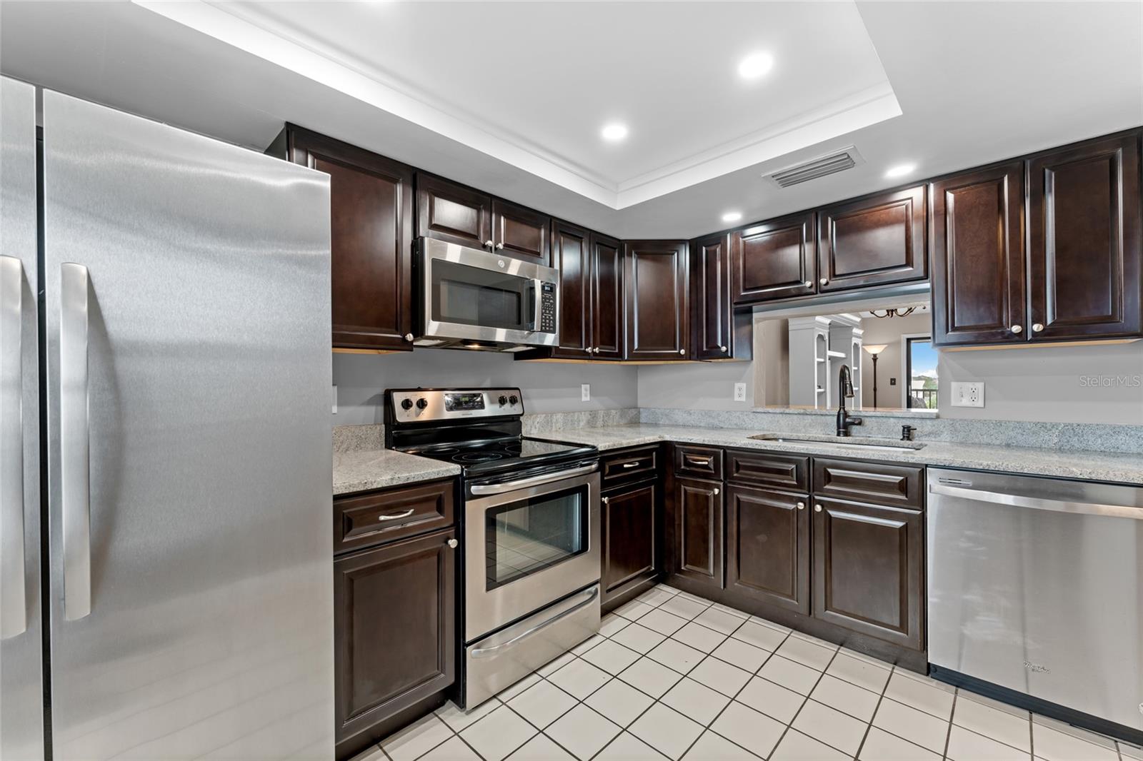 HARBOR POINTE CONDO - Residential