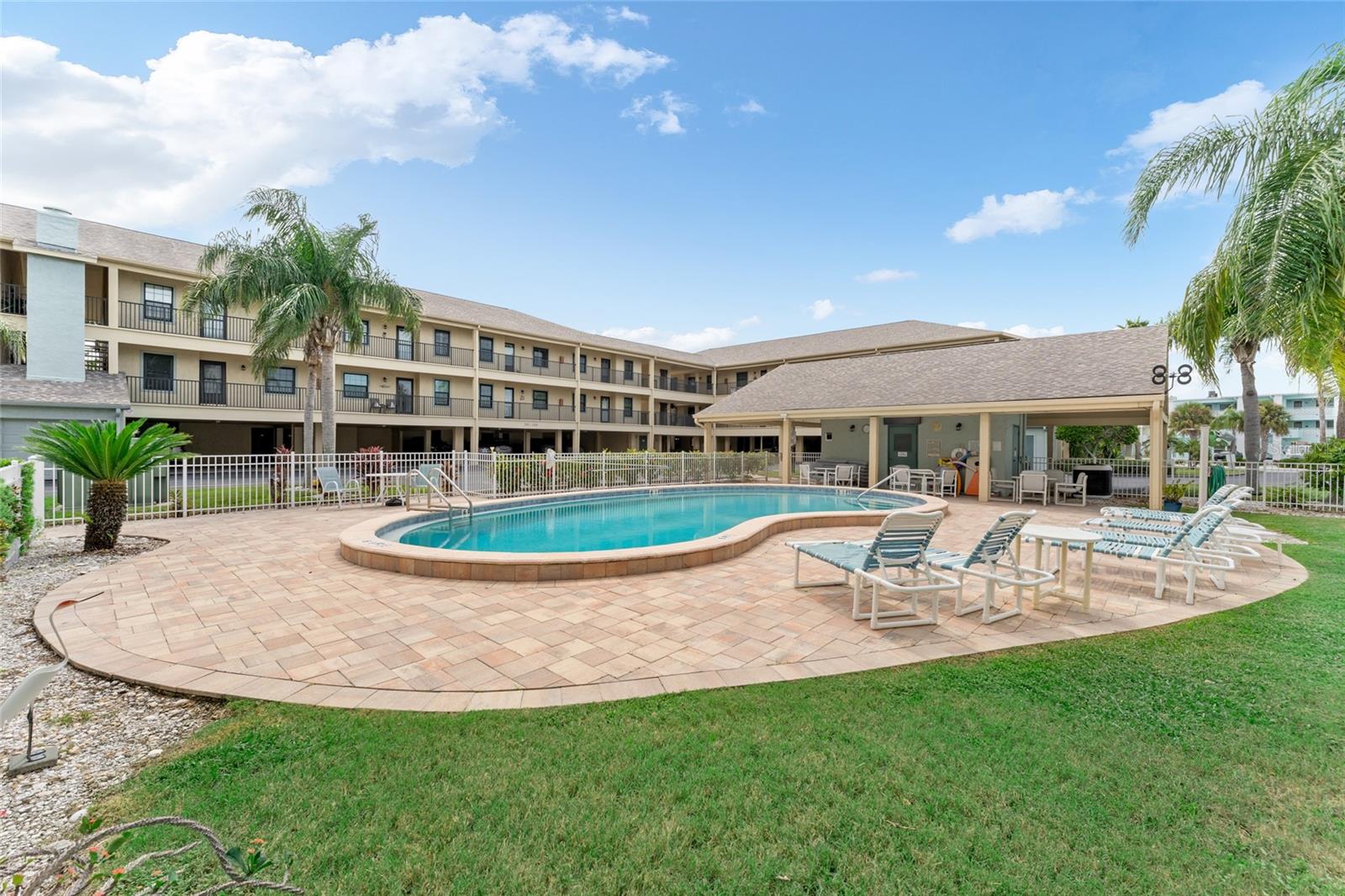 HARBOR POINTE CONDO - Residential