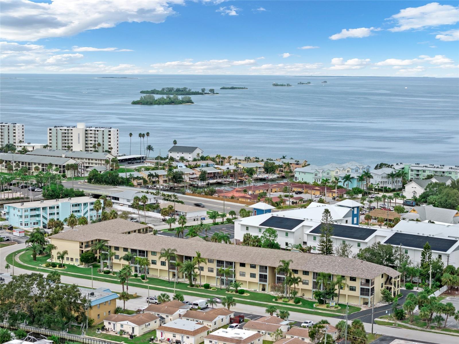 HARBOR POINTE CONDO - Residential