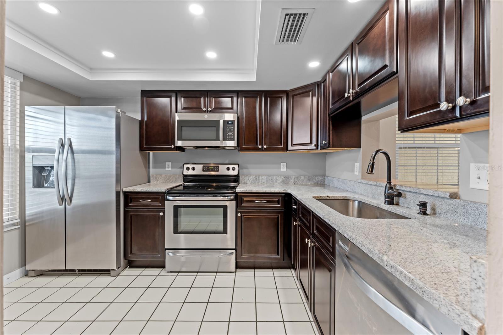 HARBOR POINTE CONDO - Residential