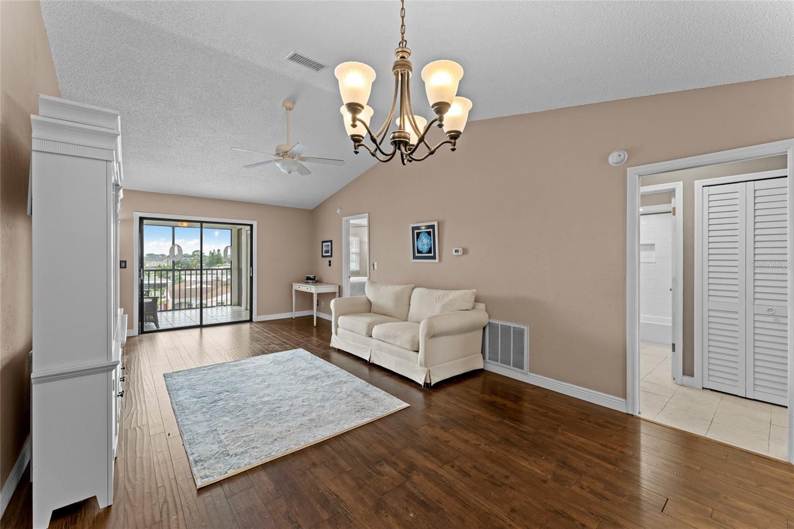 HARBOR POINTE CONDO - Residential