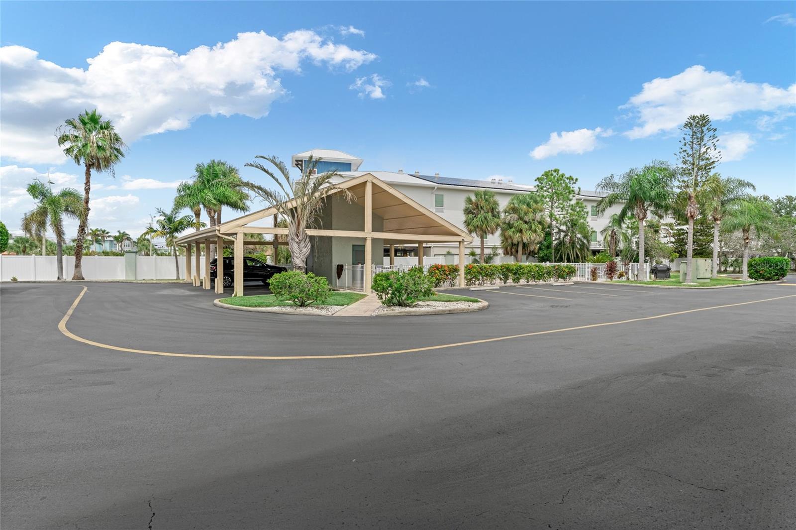 HARBOR POINTE CONDO - Residential