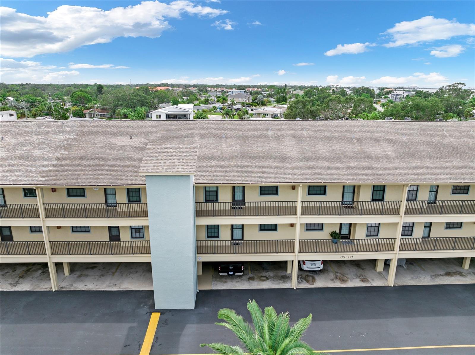 HARBOR POINTE CONDO - Residential