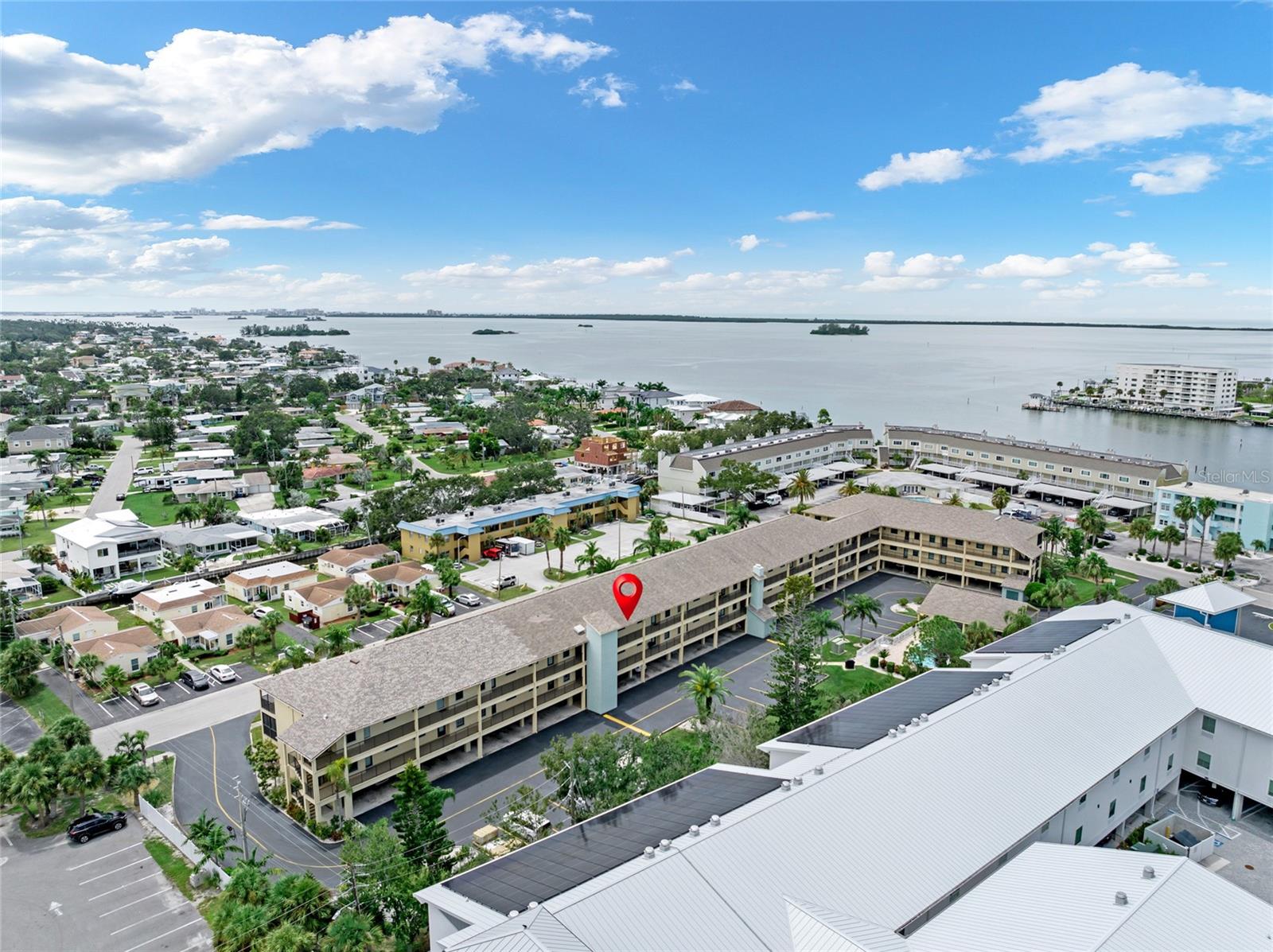 HARBOR POINTE CONDO - Residential