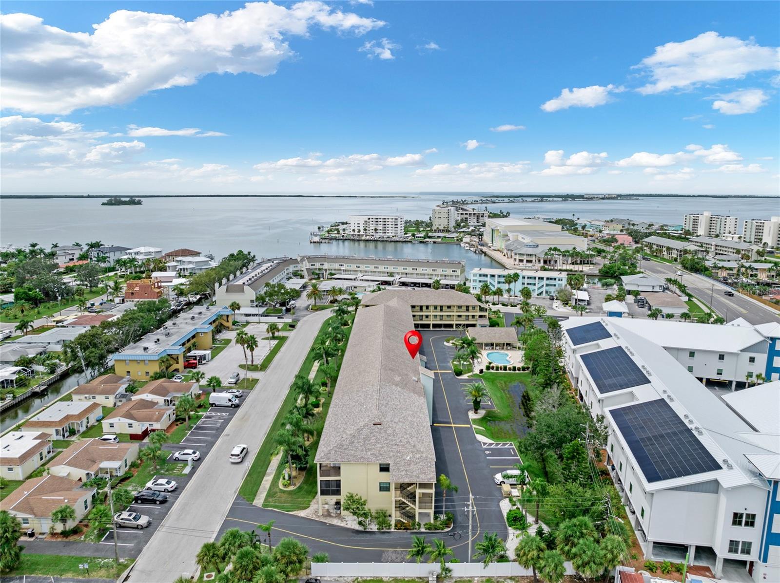 HARBOR POINTE CONDO - Residential