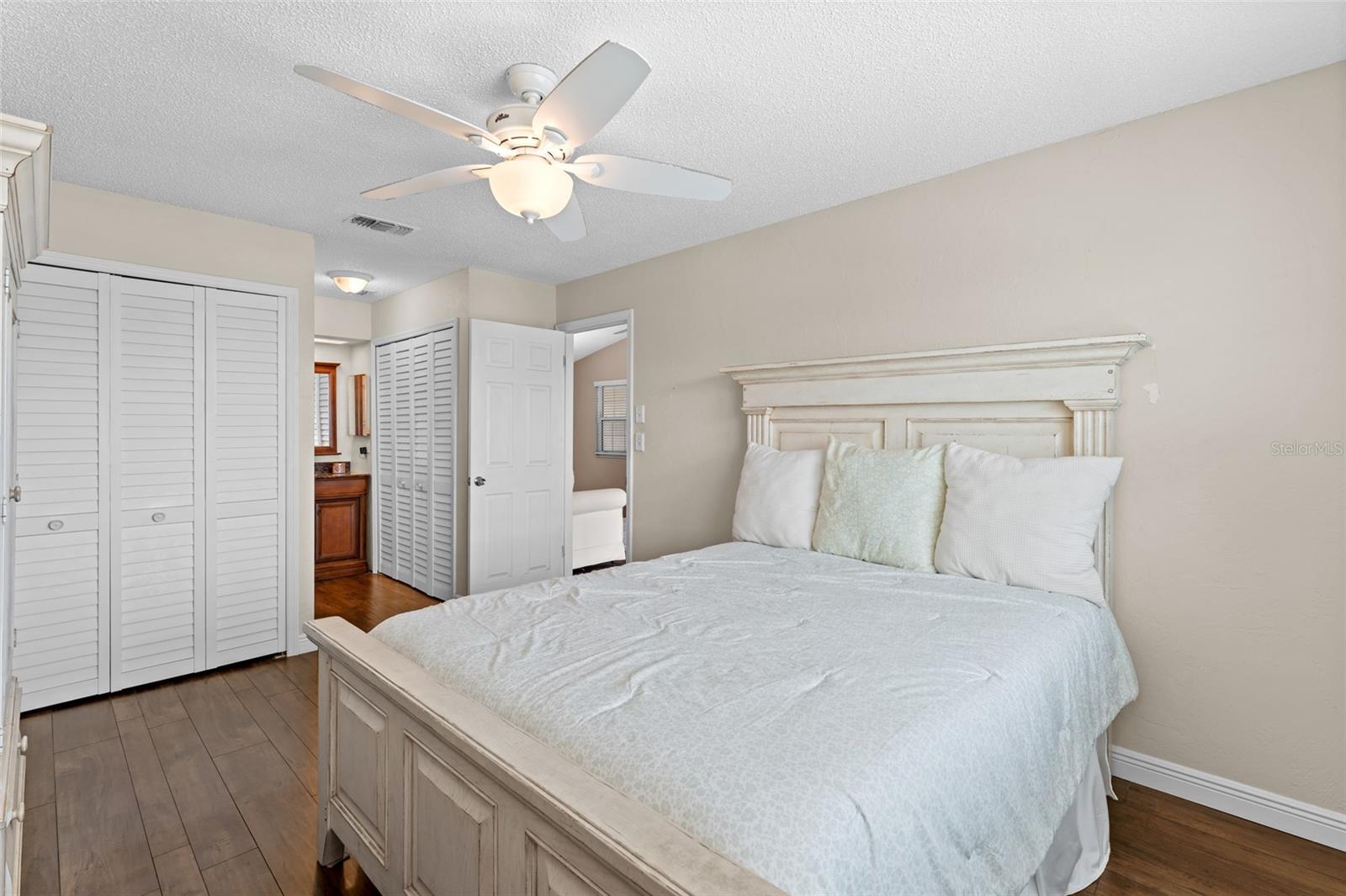 HARBOR POINTE CONDO - Residential