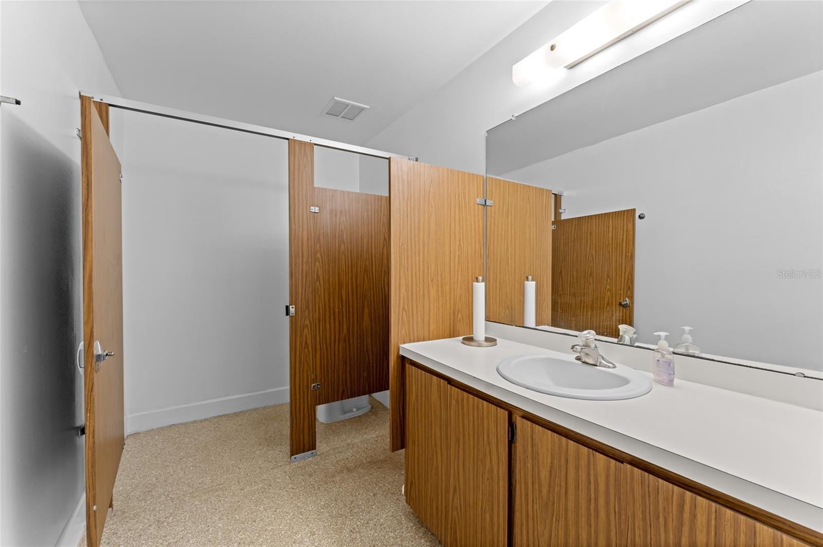 HARBOR POINTE CONDO - Residential
