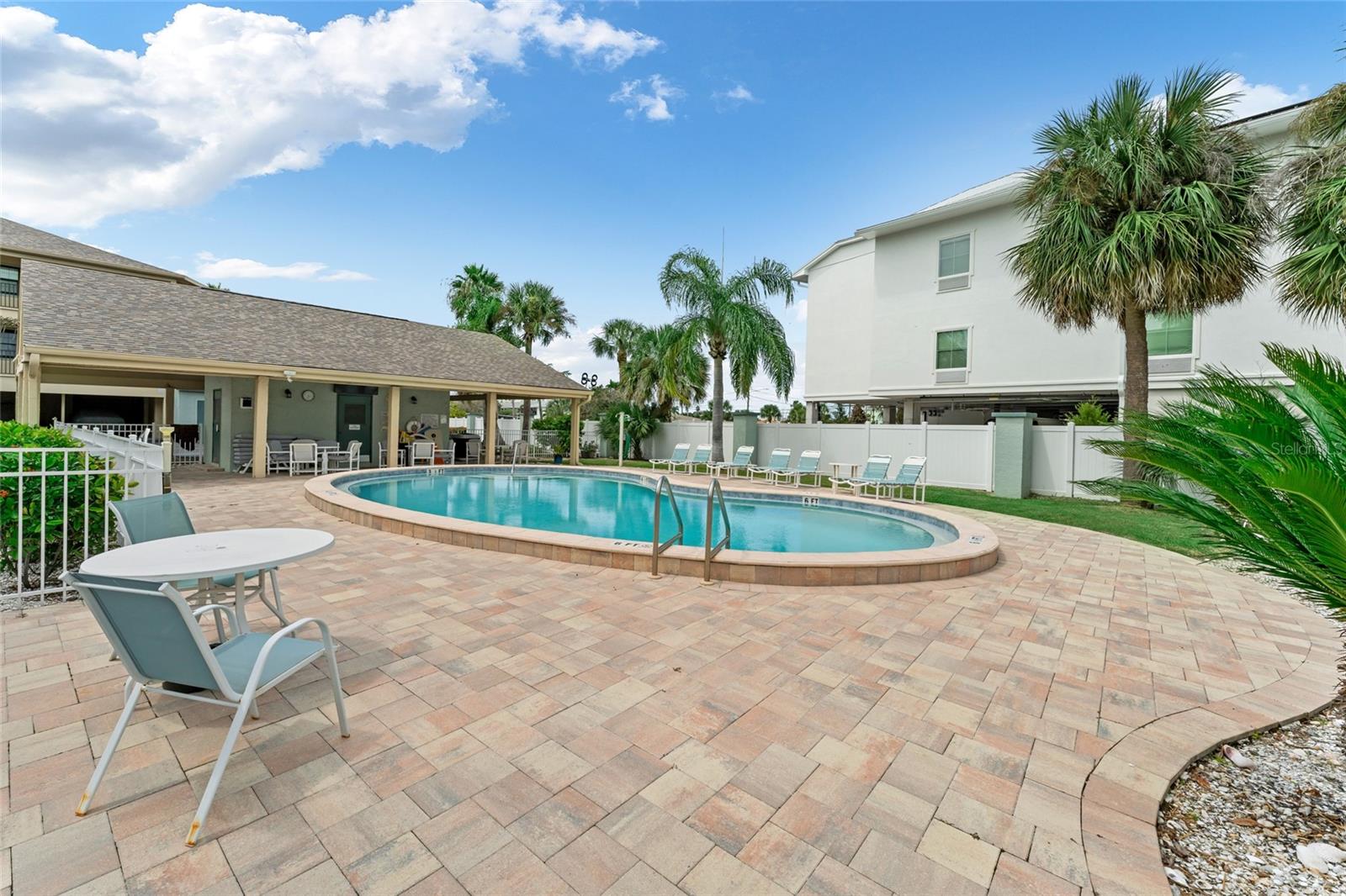 HARBOR POINTE CONDO - Residential