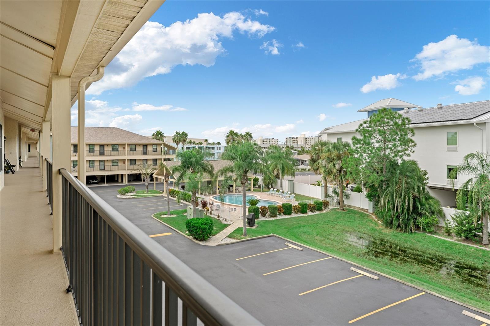HARBOR POINTE CONDO - Residential