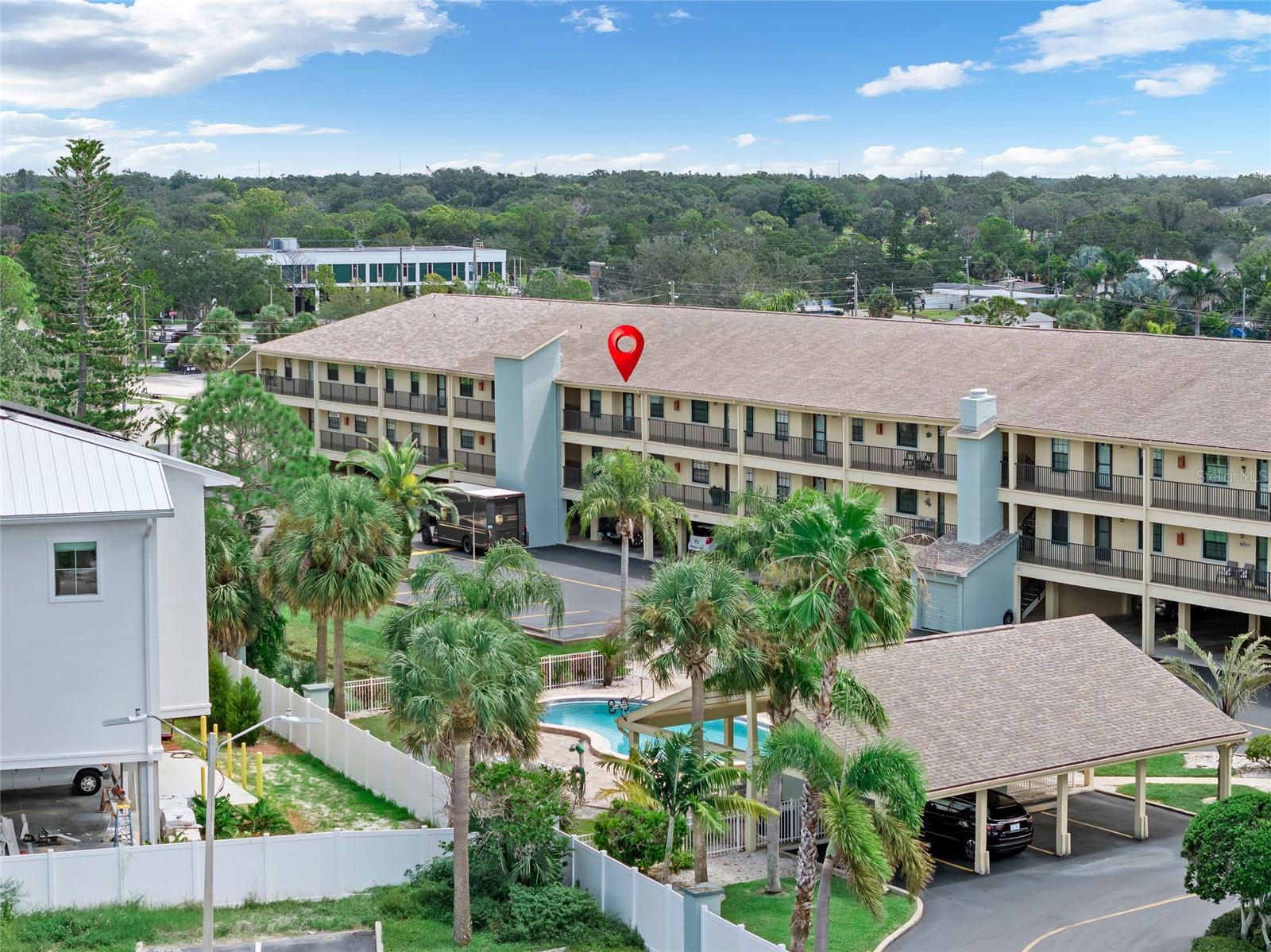 HARBOR POINTE CONDO - Residential
