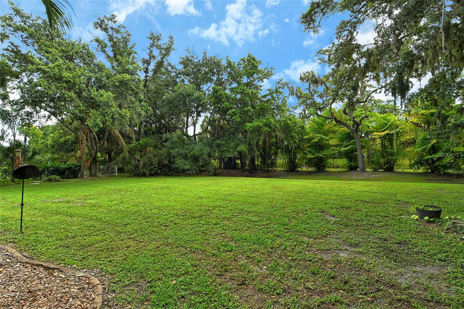 HIDDEN OAKS - Residential