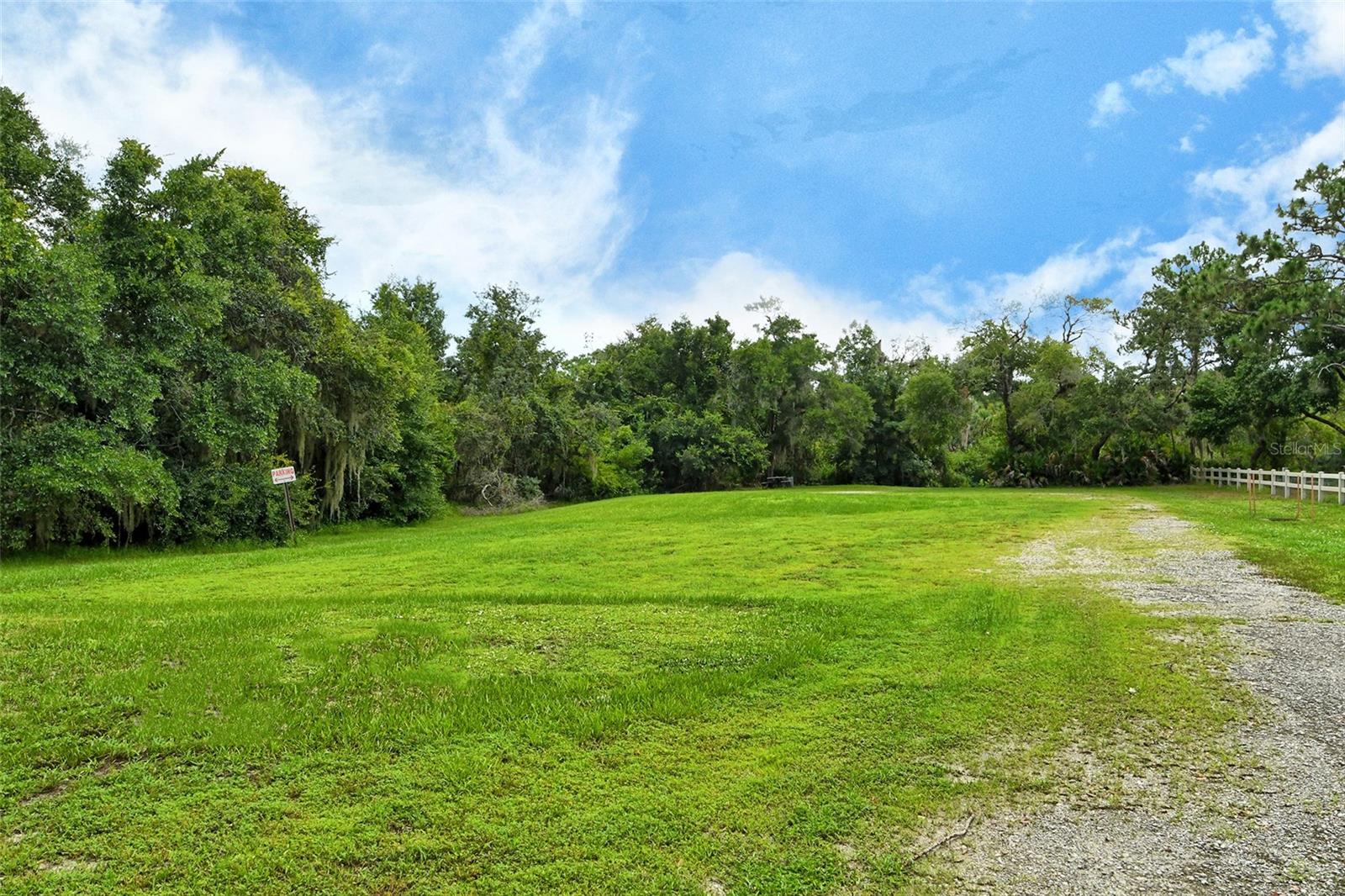 HIDDEN OAKS - Residential