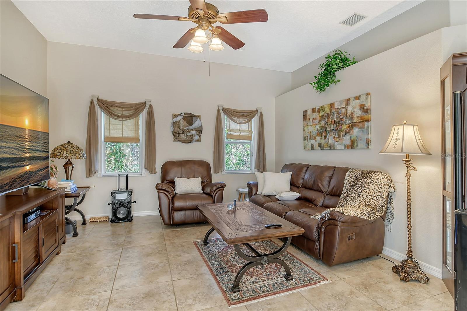 HIDDEN OAKS - Residential