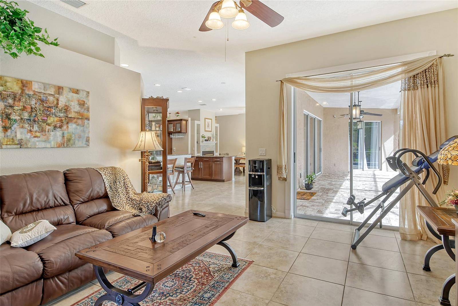 HIDDEN OAKS - Residential