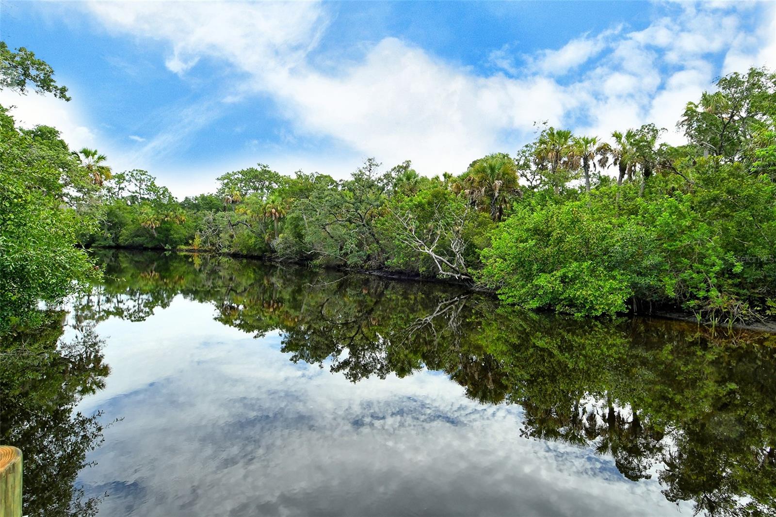 HIDDEN OAKS - Residential