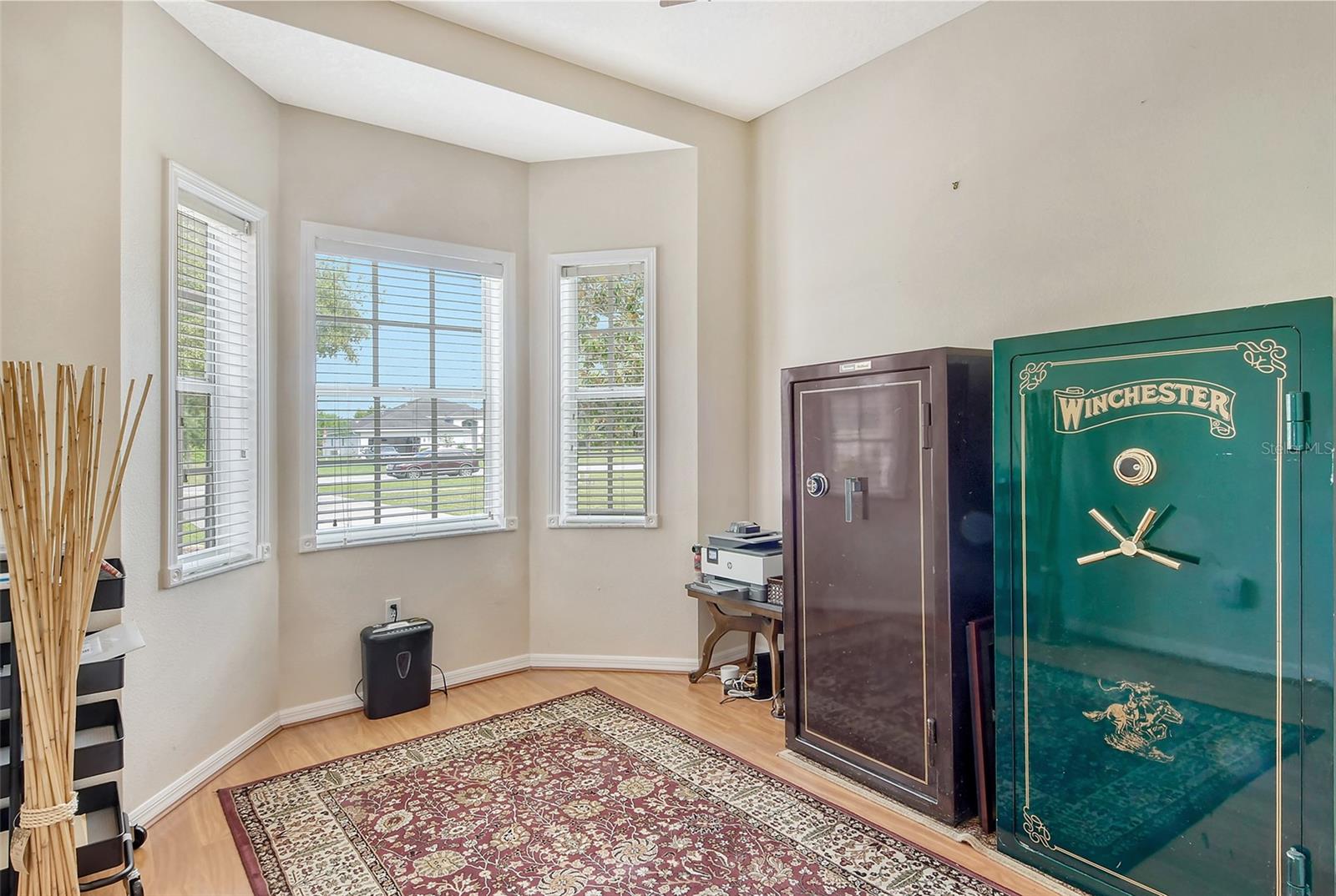 HIDDEN OAKS - Residential