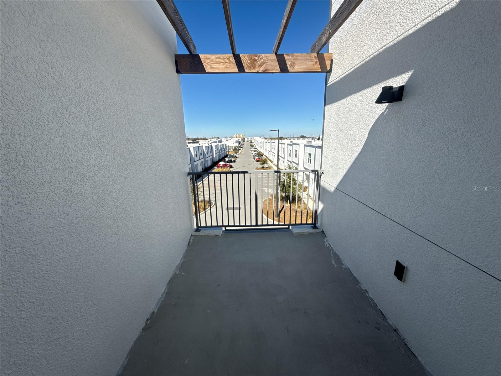 THE AZUR RESORT - Residential Lease